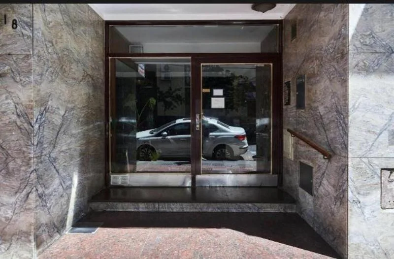 Departamento 3 ambientes. Bolivia esq. Av. Rivadavia.