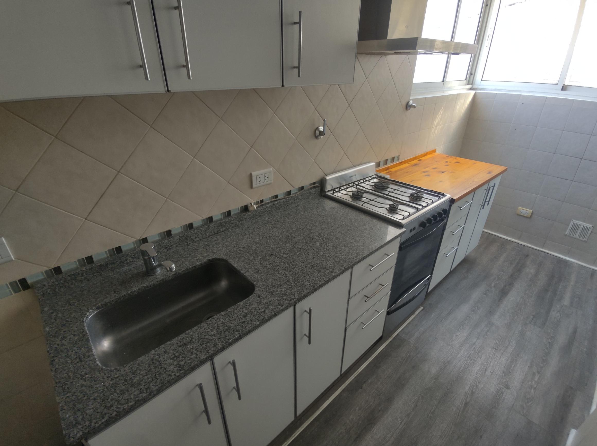 PH DUPLEX SIN EXPENSAS - 2 AMBIENTES c/suite y toilette - Ercilla 5300 (esq. Basualdo)