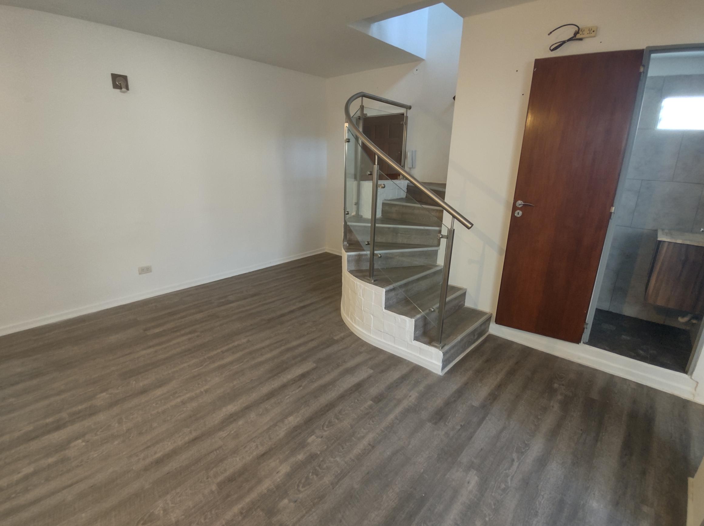PH DUPLEX SIN EXPENSAS - 2 AMBIENTES c/suite y toilette - Ercilla 5300 (esq. Basualdo)