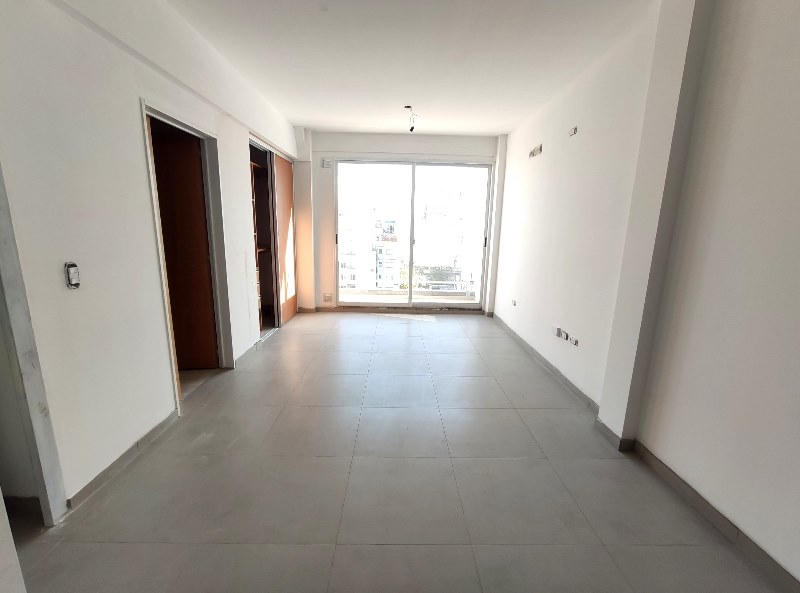 VARELA 39 MONOAMBIENTE CON BALCON